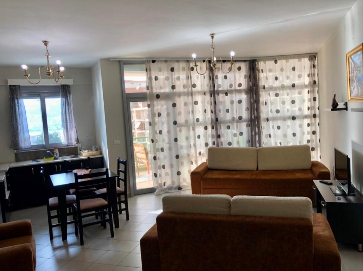 Lorenso Guest House Sarandë Eksteriør bilde