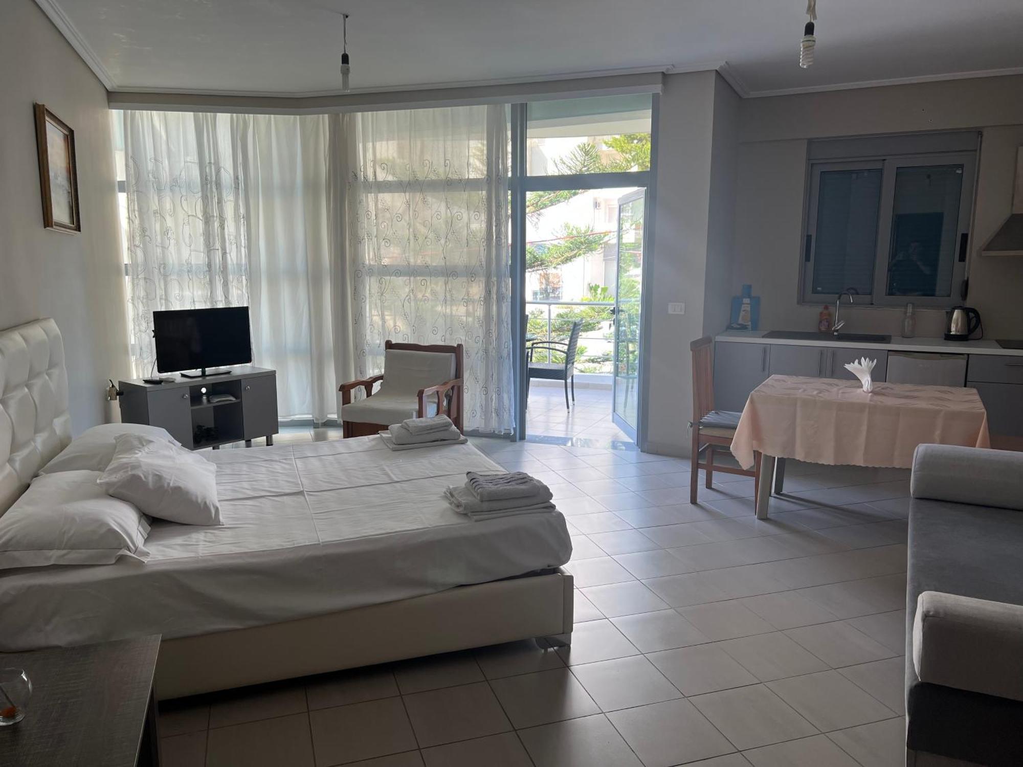 Lorenso Guest House Sarandë Eksteriør bilde